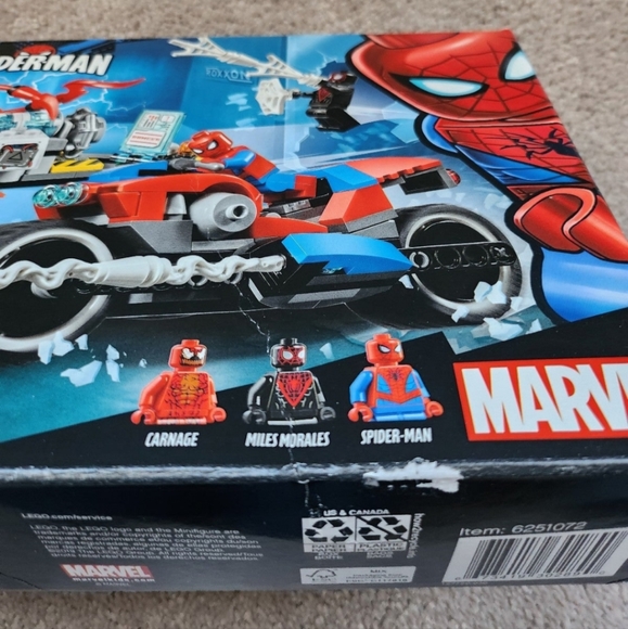 Lego Spider-Man Bike Rescue - Picture 3 of 5